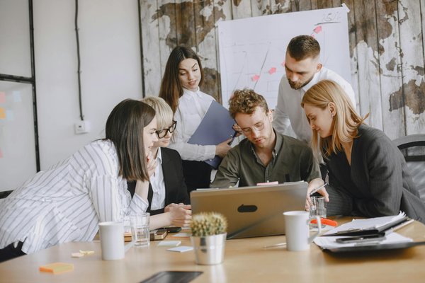 Externalisation du Recrutement : Une Stratégie Efficace et Pratique pour les Entreprises ?